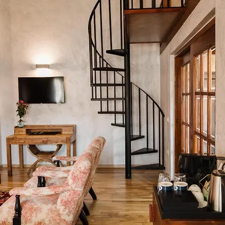 Blerina's Agritourism Concept Hotel Laknas