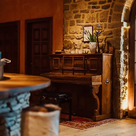 Blerina's Agritourism Concept Hotel Laknas